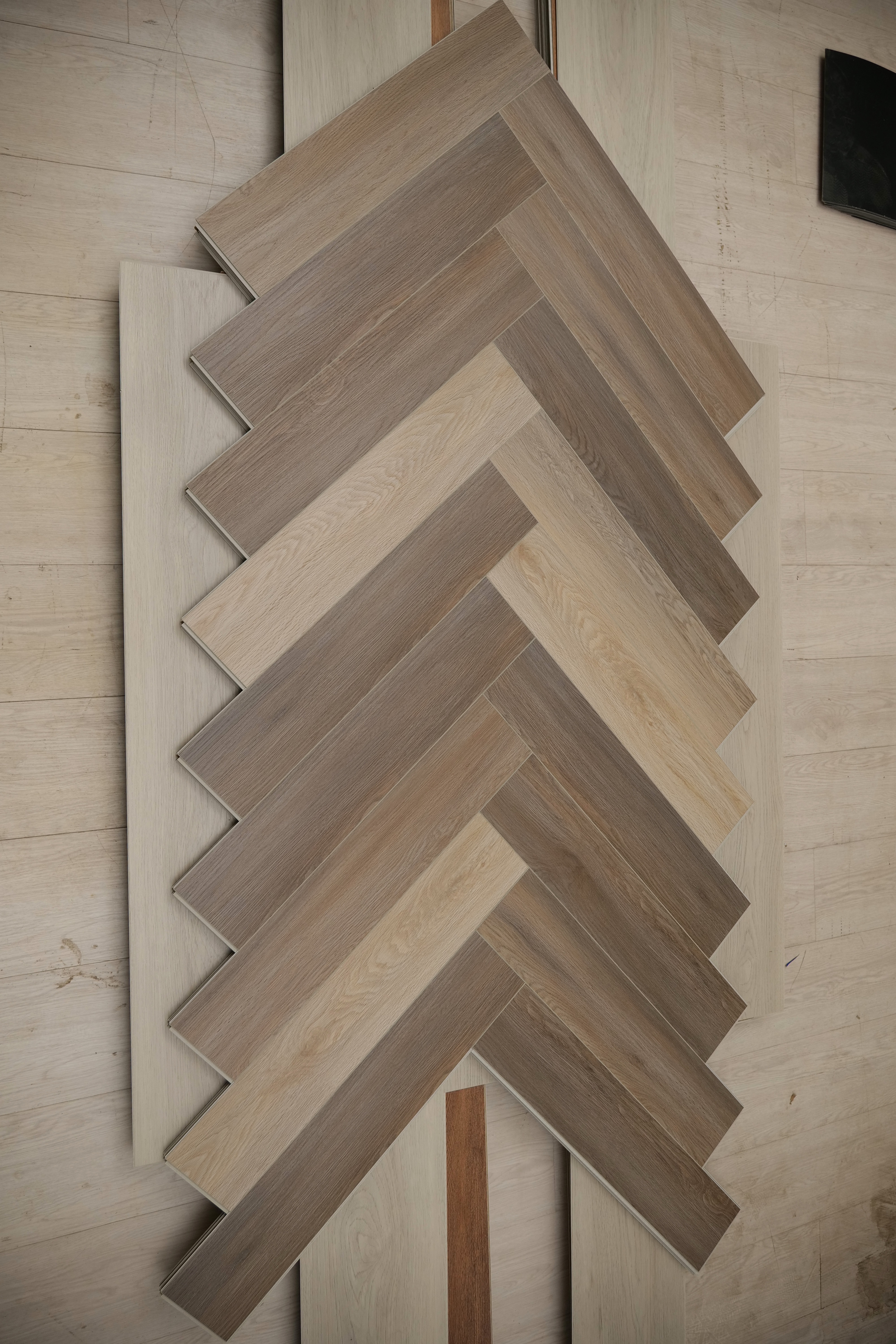 Кварцвиниловый SPC ламинат Evofloor Parguet Click Kampena Кампена P3040-4 венгерская елка 640×128×4,5